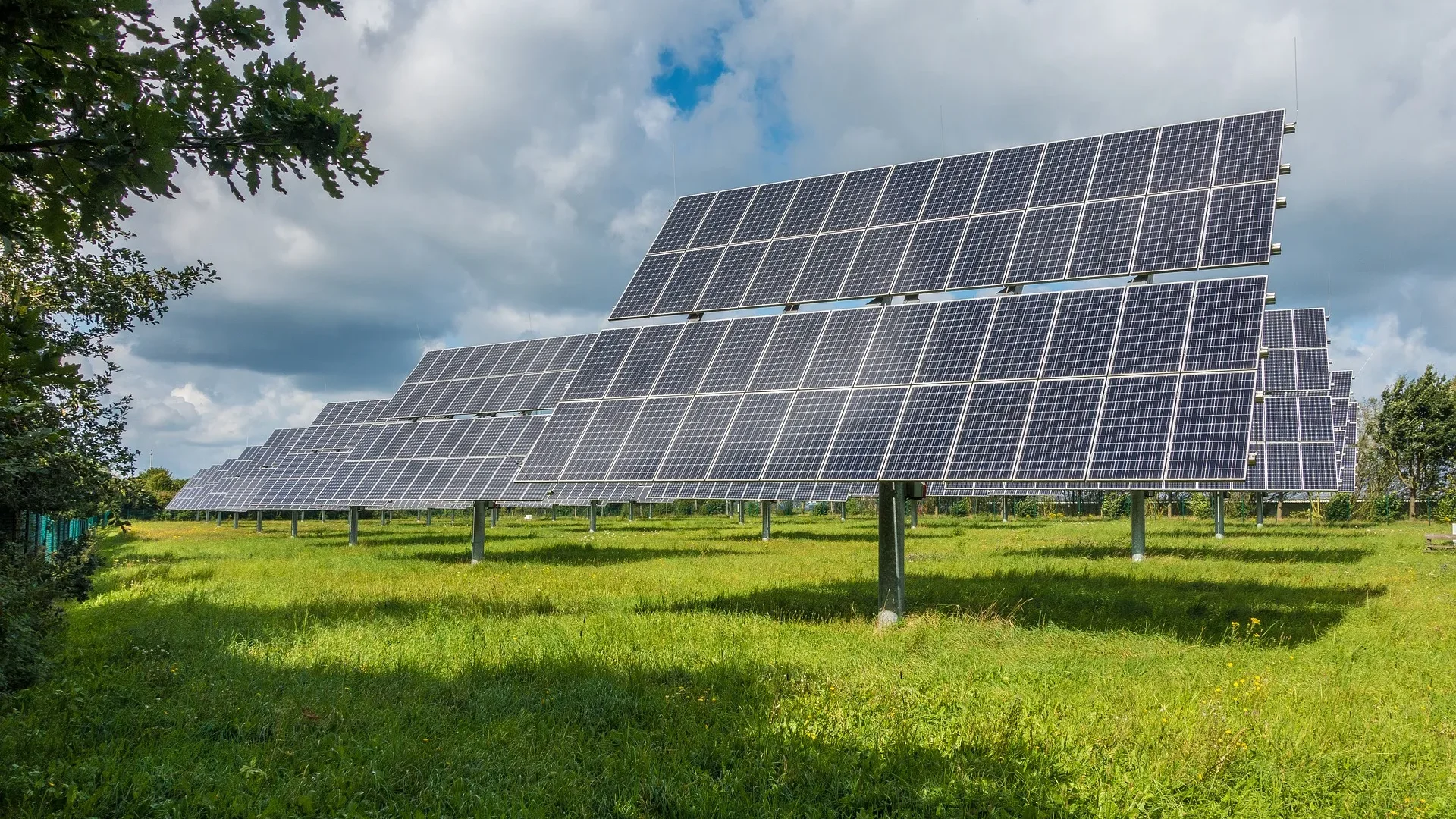 alrawasmarwan_83477_12613114_photovoltaic-system-2742302_1920 (1)